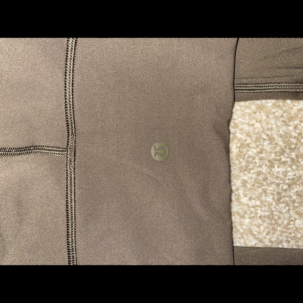 Lululemon Wunder Under *RIBBED Size 8